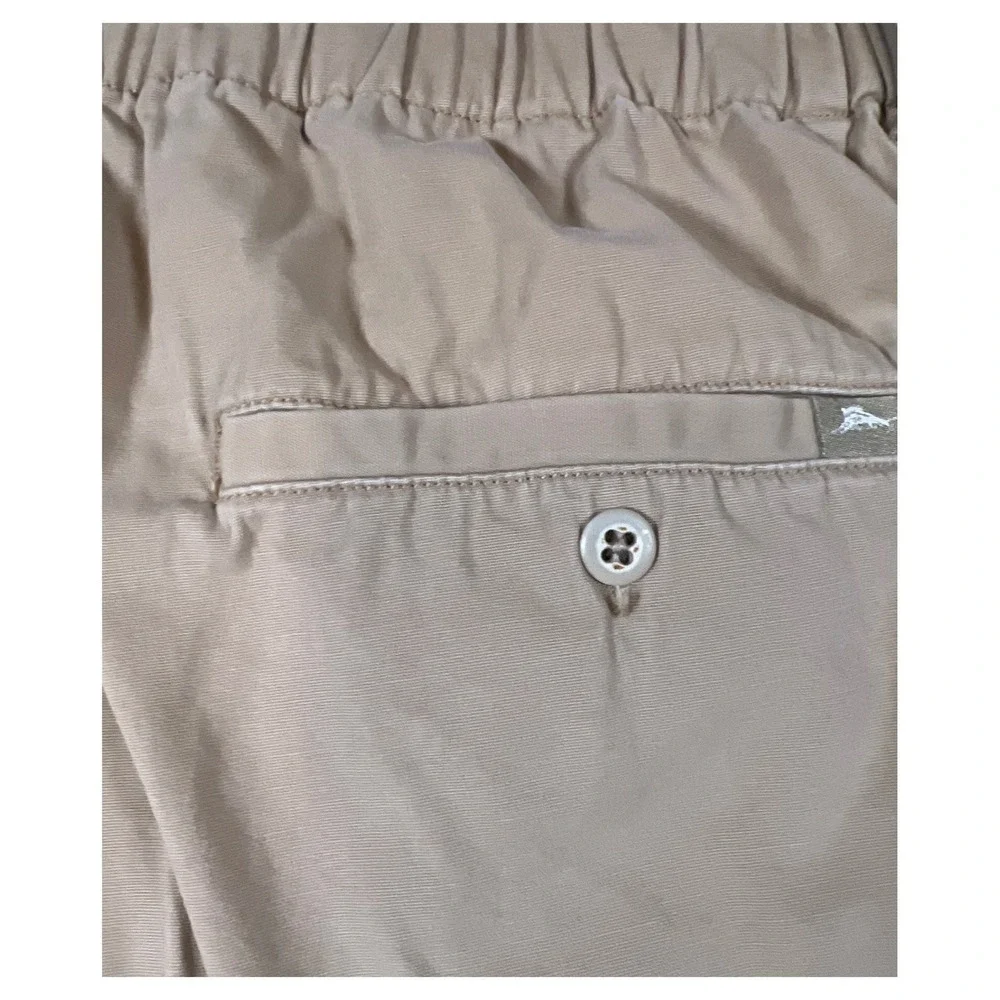 Tommy Bahama Relax Mens XL Khaki Tan Cotton Pleated Cargo Shorts Elastic Waist